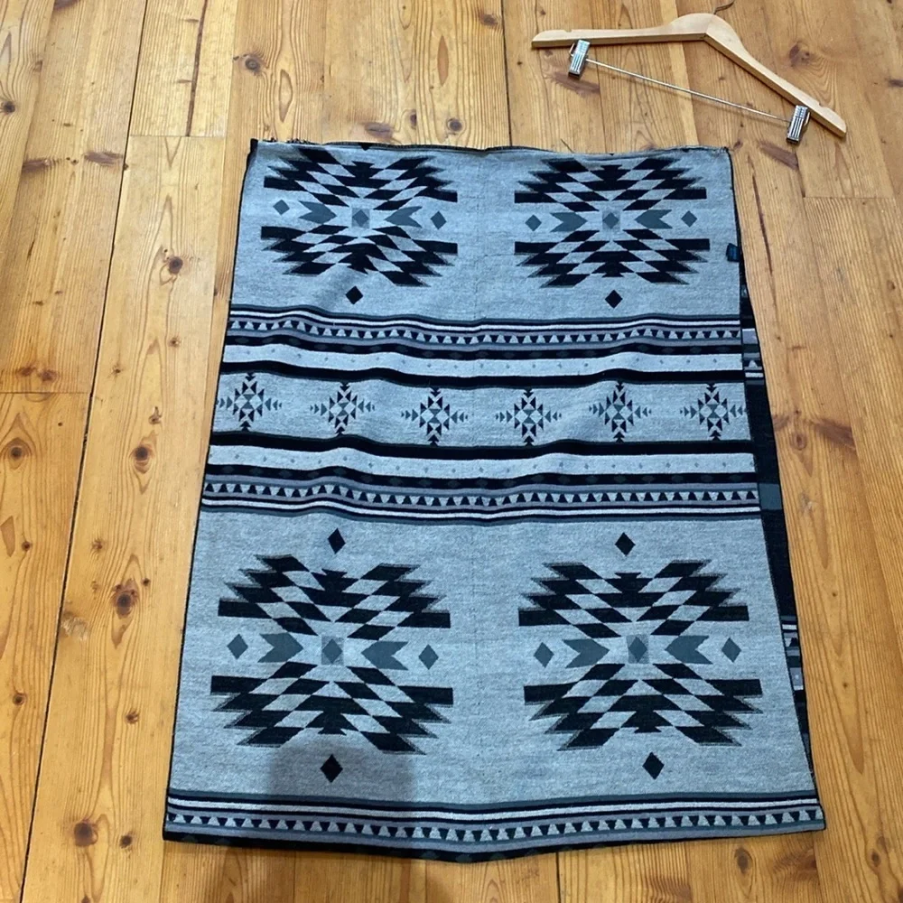 Reversible Infinity Scarf - Picture 2 of 6